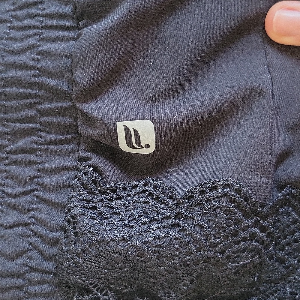 Fabletics Shorts - Picture 6 of 7